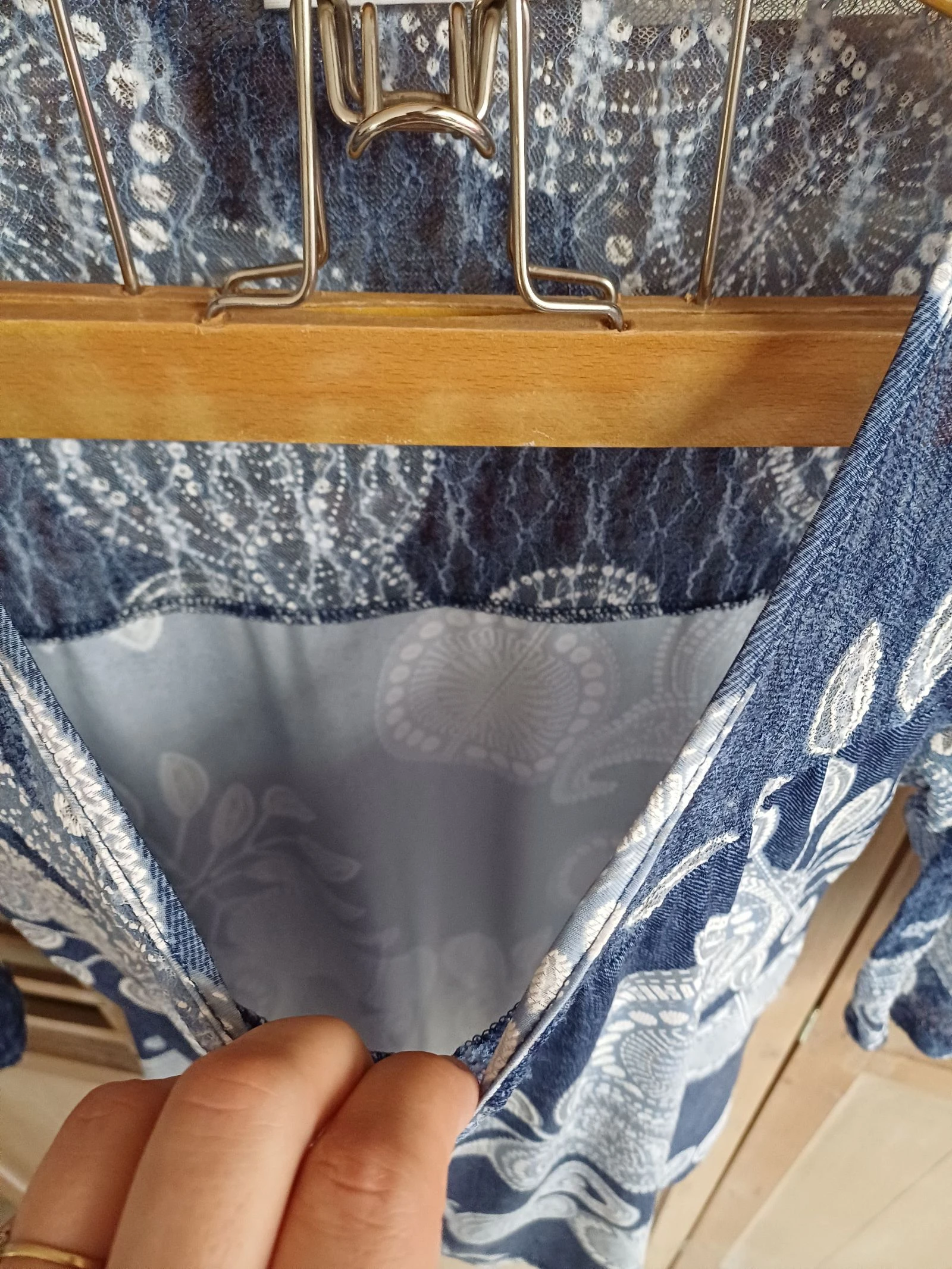 Pretty Armand Thiery blouse in blue - 36 – photo 6